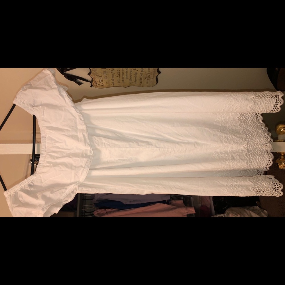 Dress - Picture 2 of 2